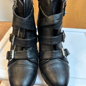 Leather Guess wedge booties with silver zipper with 3 buckles size 9